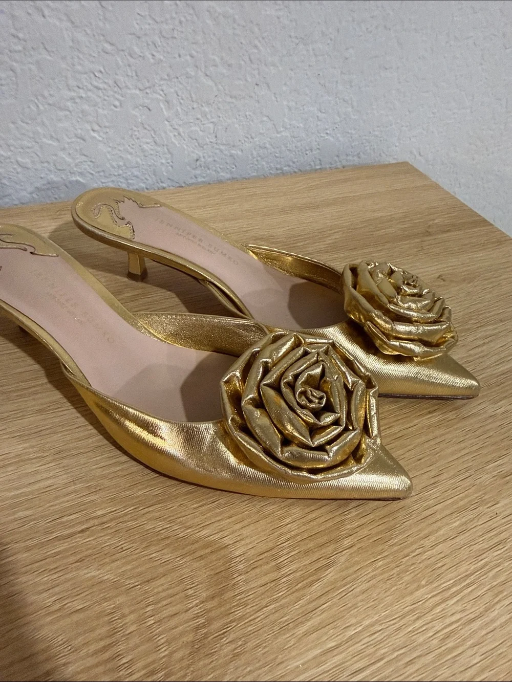 Jennifer Sumko Antonio Melani gold rose heel